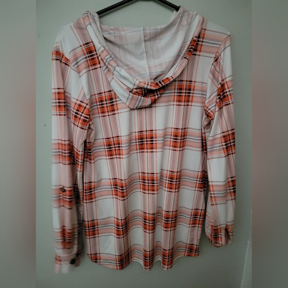 Ladies long-sleeved with hood